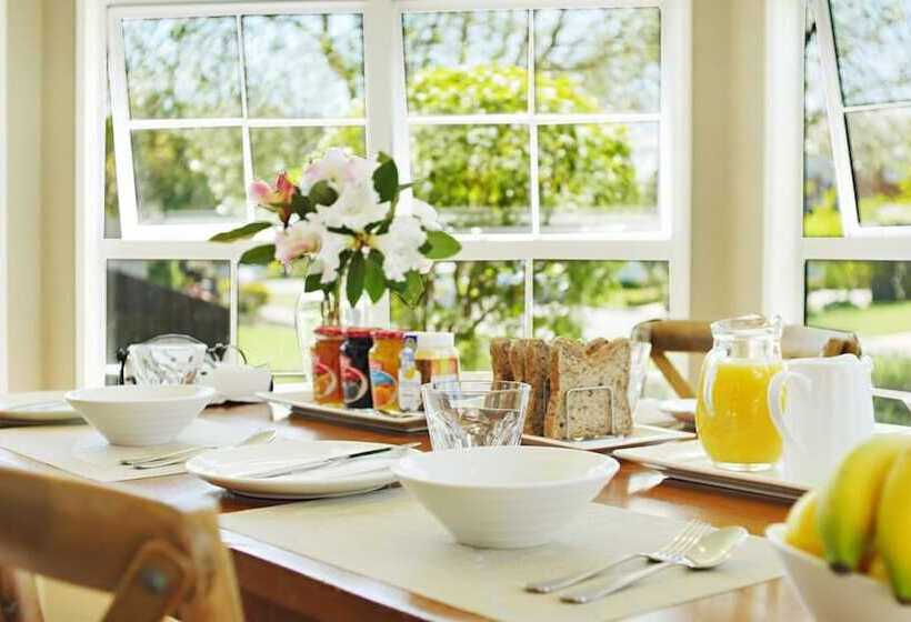 Olive House Bed And Breakfast