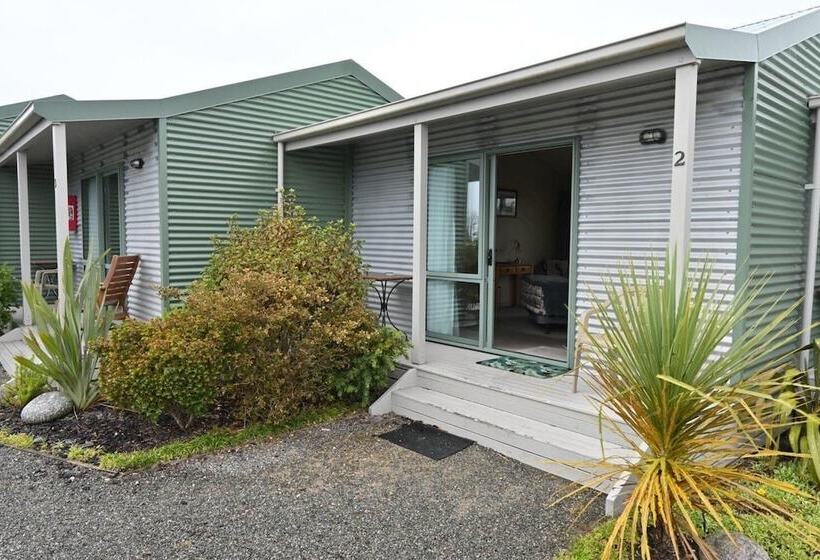 Omau Settlers Lodge Motel