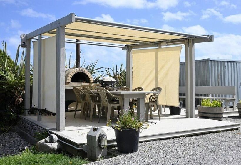 Omau Settlers Lodge Motel