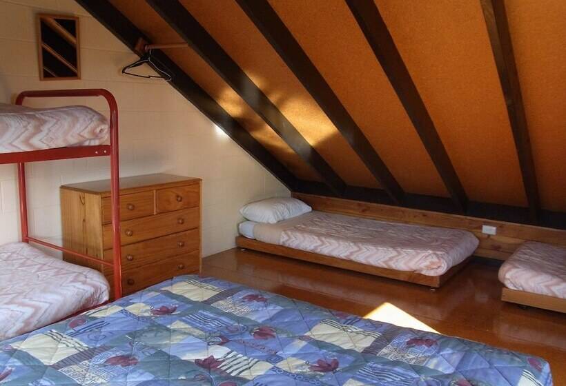 Ossies Motels And Chalets