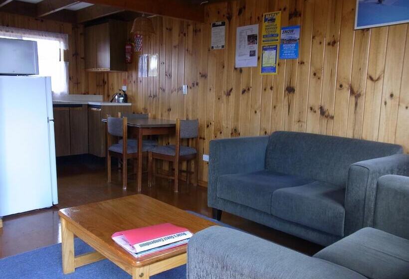 Ossies Motels And Chalets