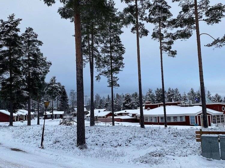 استراحتگاه L Moskogen