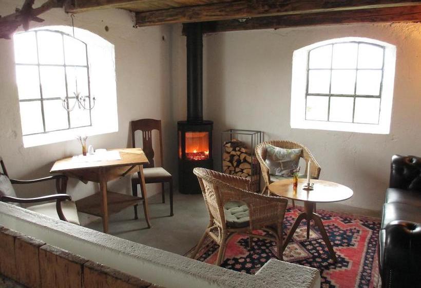 Rävåkra Bed & Breakfast