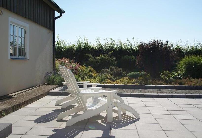 Södergårda östra Bed & Breakfast