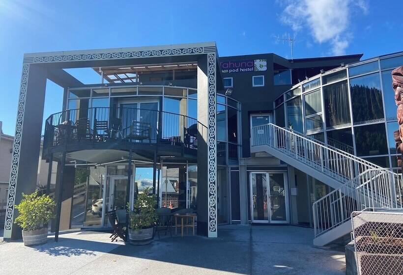 Tahuna Pod Hostel