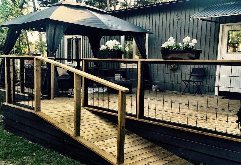 Stf Hostel Lärbro/grannen