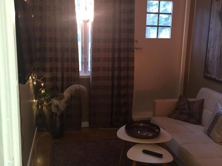 Stf Hostel Lärbro/grannen