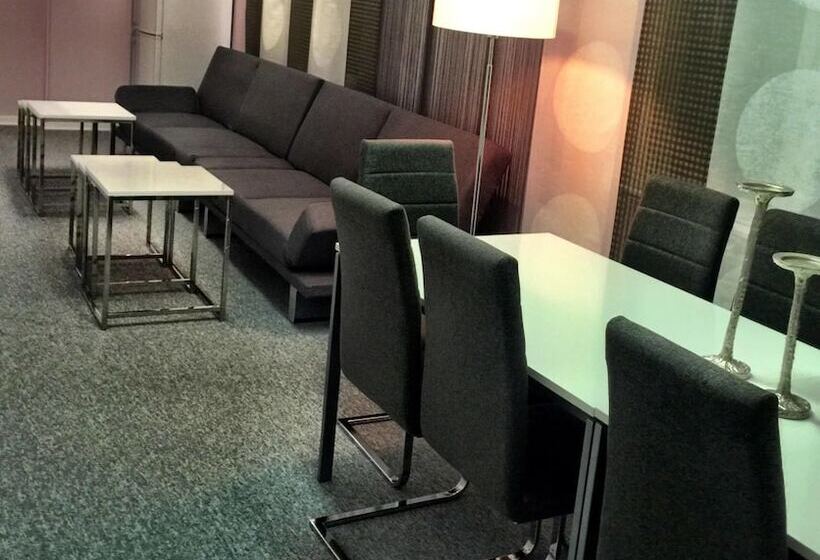 Stf Hostel Lärbro/grannen