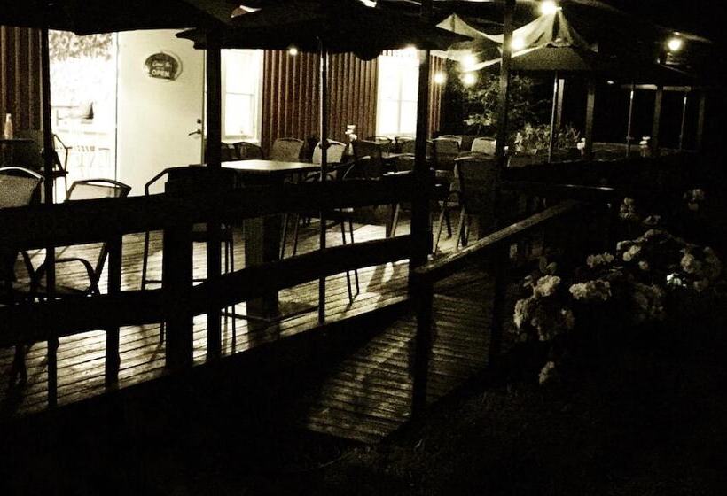 Stf Hostel Lärbro/grannen