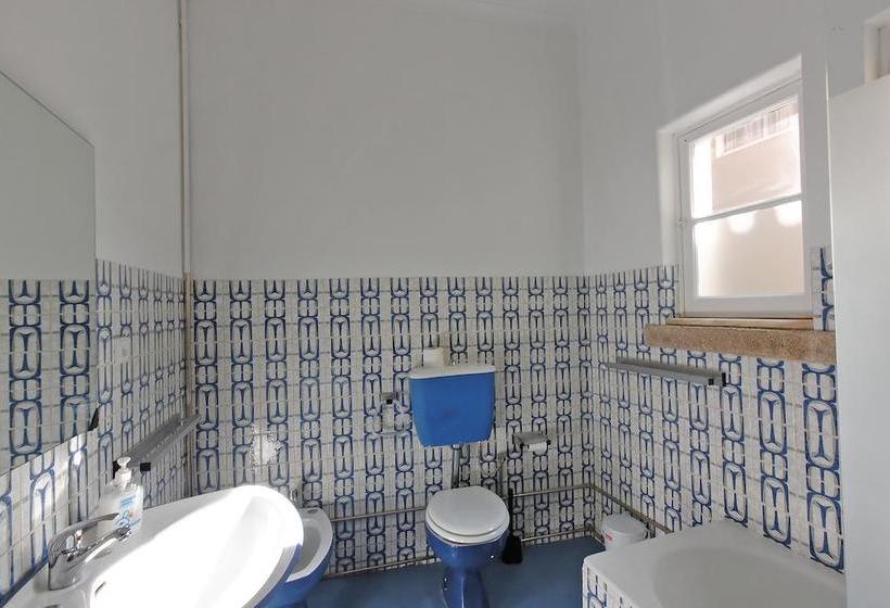 Surfivor Porto Surf Hostel