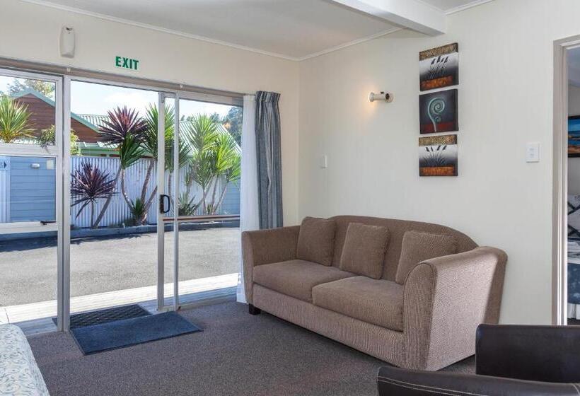 Tairua Shores Motel