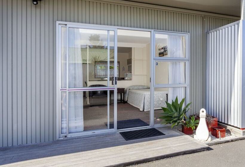 Tairua Shores Motel