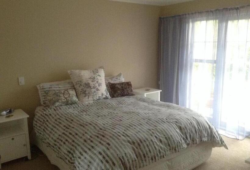 Te Moana Bed & Breakfast