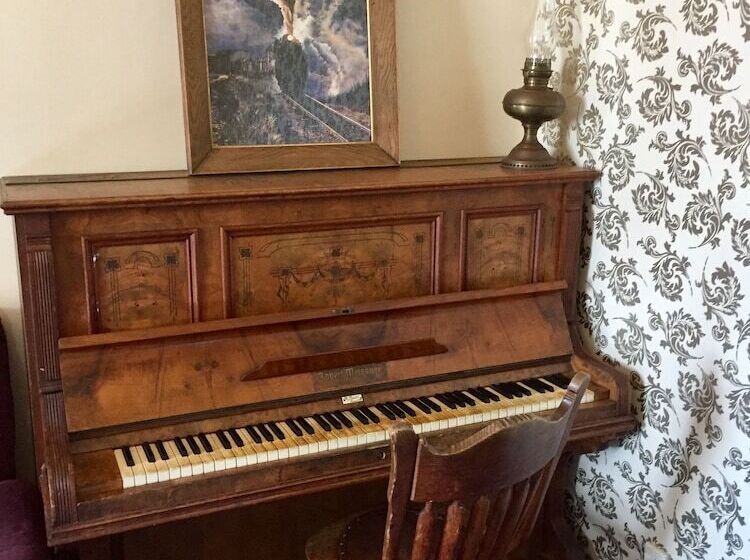 הוסטל Tripinn Motel & Share Accommodation