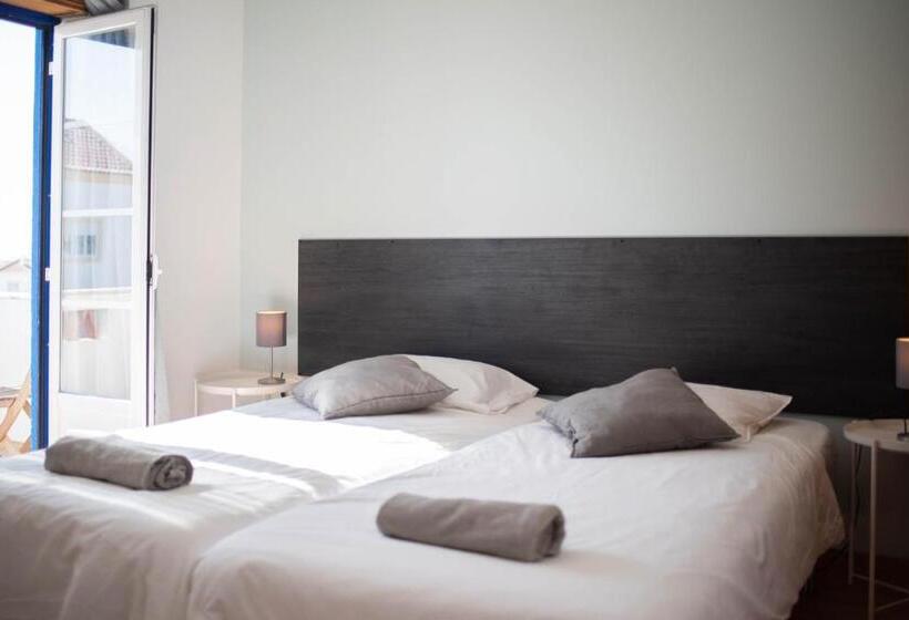 호스텔 Baleal Guesthouse