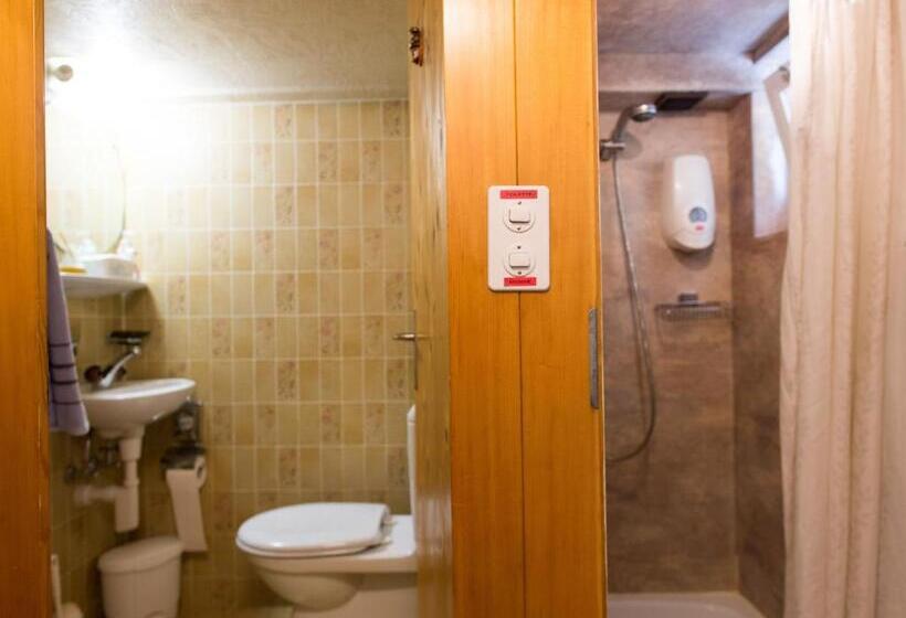 הוסטל Gasthaus Pension Zum Turm