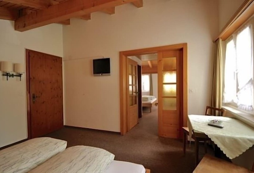 הוסטל Gasthaus Skiklub