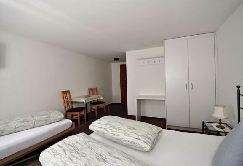 הוסטל Gasthaus Skiklub