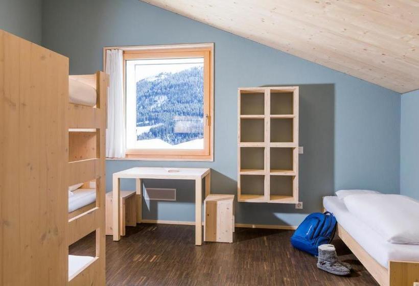 旅馆 Nova Casa Spinatscha Sedrun