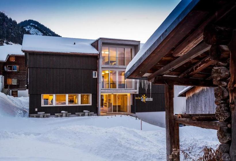 旅馆 Nova Casa Spinatscha Sedrun