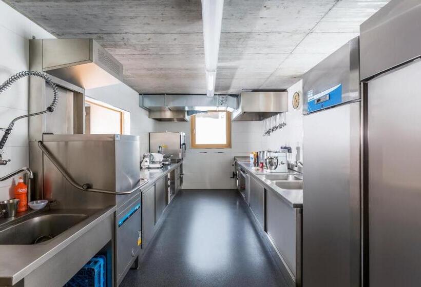 旅馆 Nova Casa Spinatscha Sedrun