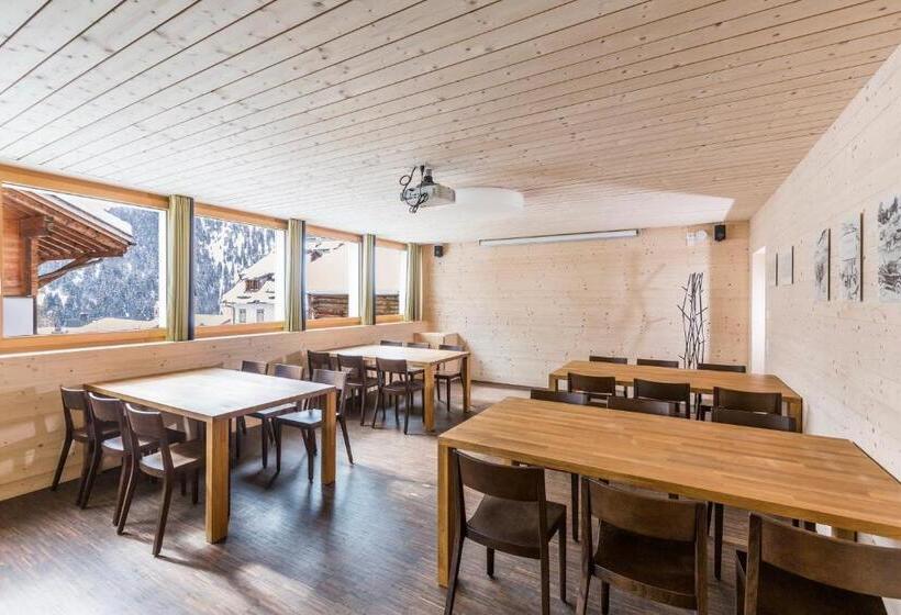 旅馆 Nova Casa Spinatscha Sedrun