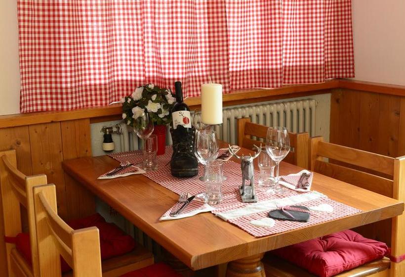 הוסטל Pensiun Trais Piz