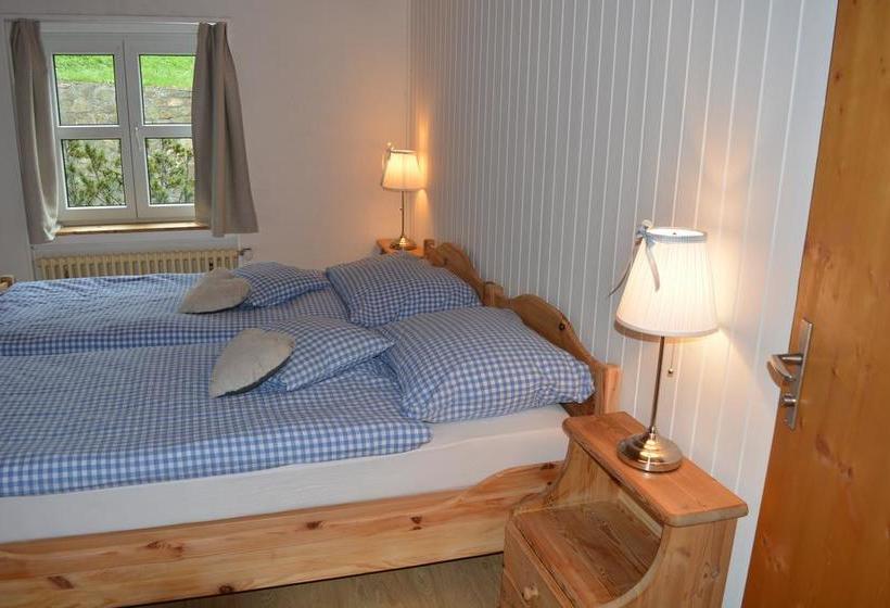 הוסטל Pensiun Trais Piz