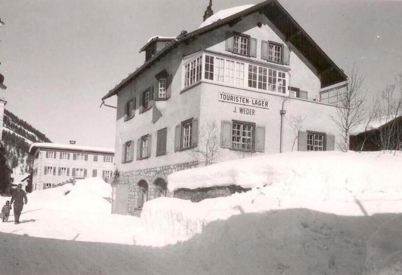 הוסטל Pensiun Trais Piz