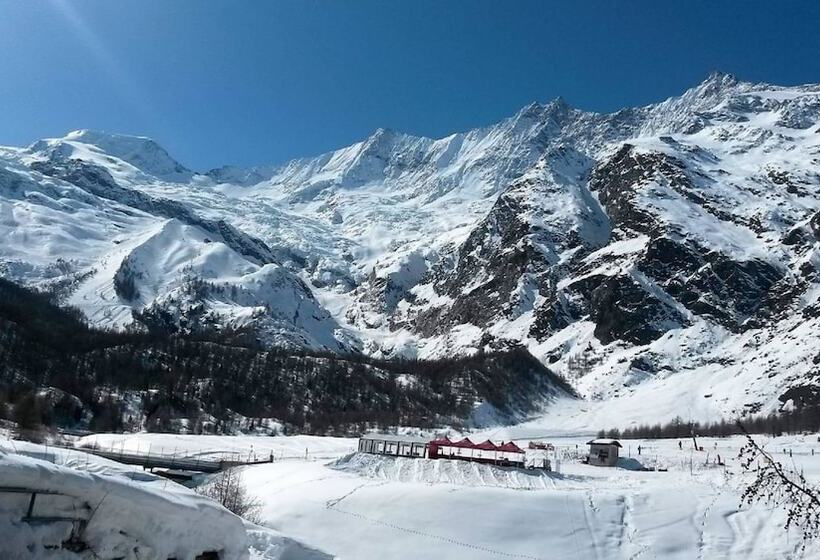 Amber Ski In/out Hotel & Spa