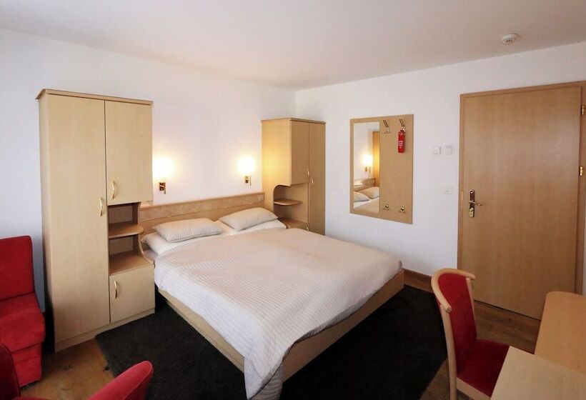 Amber Ski In/out Hotel & Spa