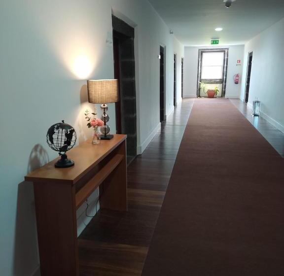 Azores Youth Hostels   Pico