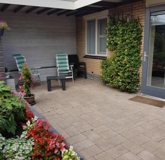 Bed and Breakfast Achter De Beukenboom