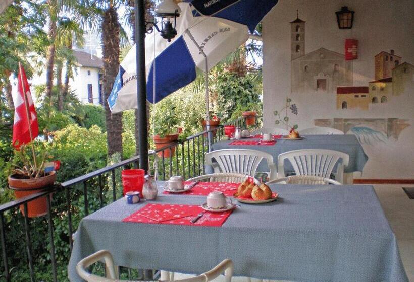 ベッドアンドブレックファースト Garni Molinazzo