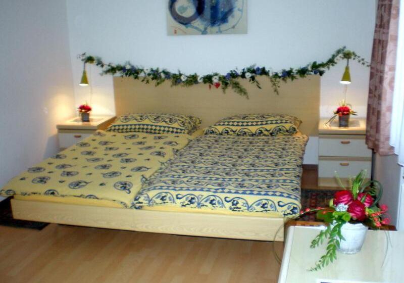 ベッドアンドブレックファースト Garni Molinazzo