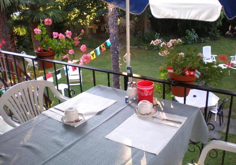 ベッドアンドブレックファースト Garni Molinazzo