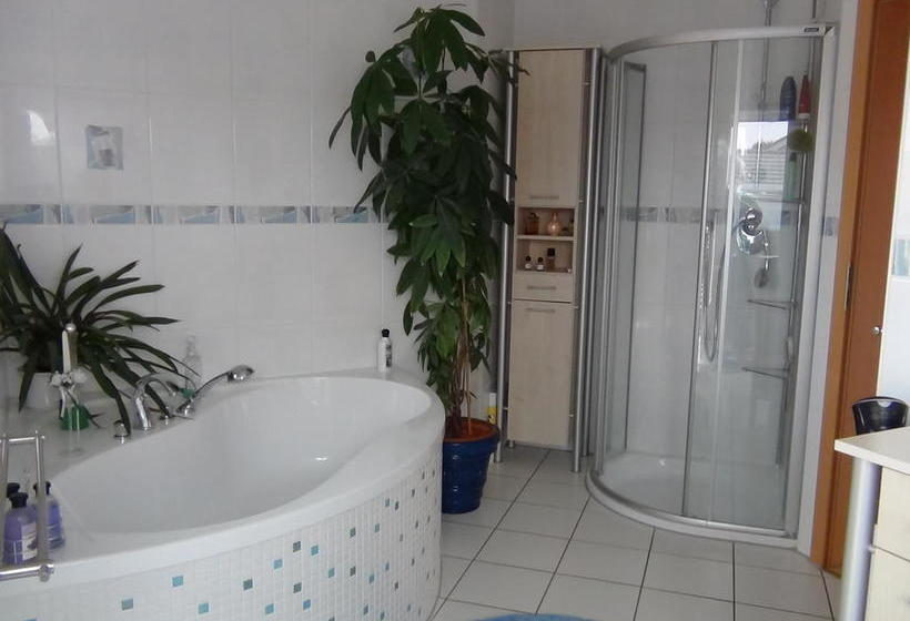 مبيت وإفطار Haus Erika Am Weg