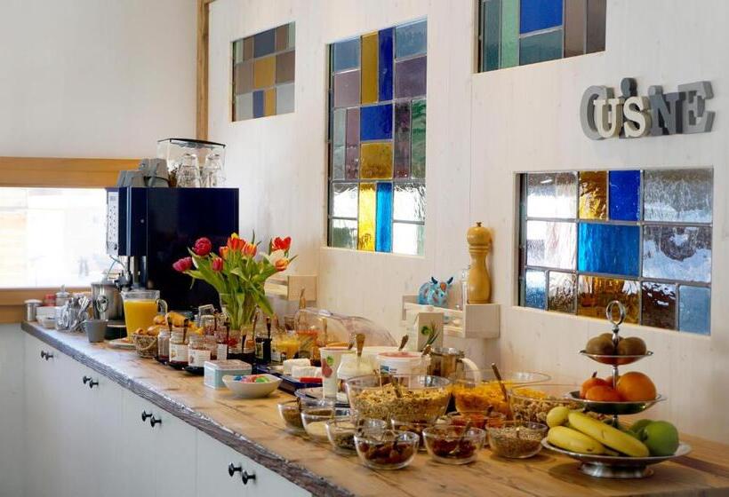 ベッドアンドブレックファースト Shima Davos