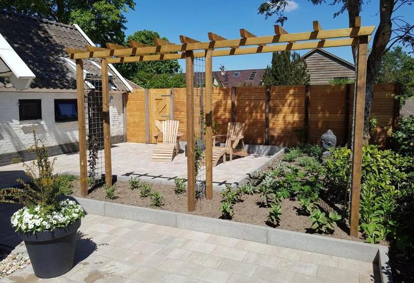 Bed & Breakfast De Lindehoek