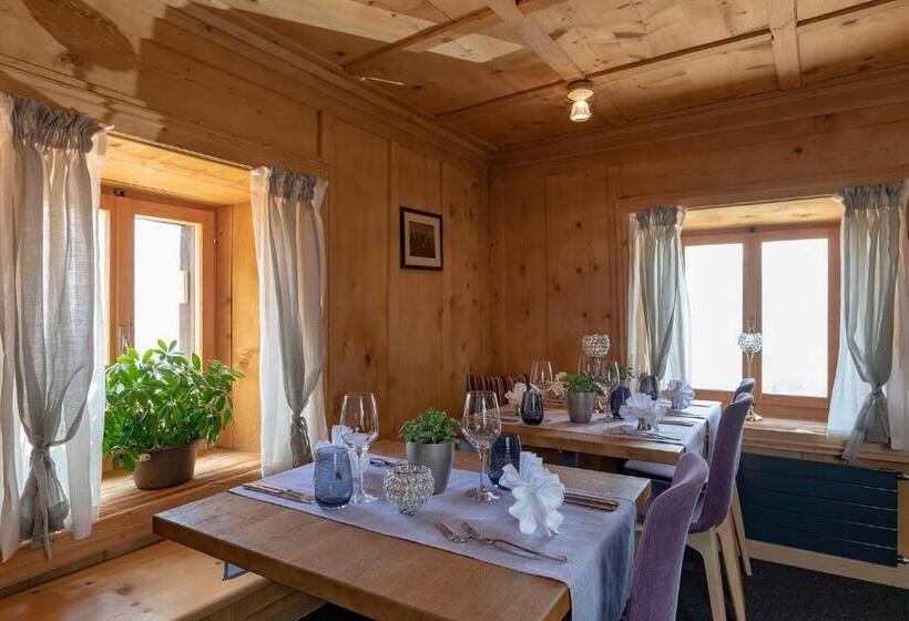 Berghotel Tgantieni