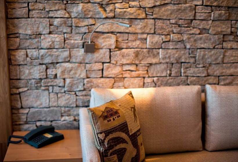 Berghotel Trübsee Accessible Only By Cable Car