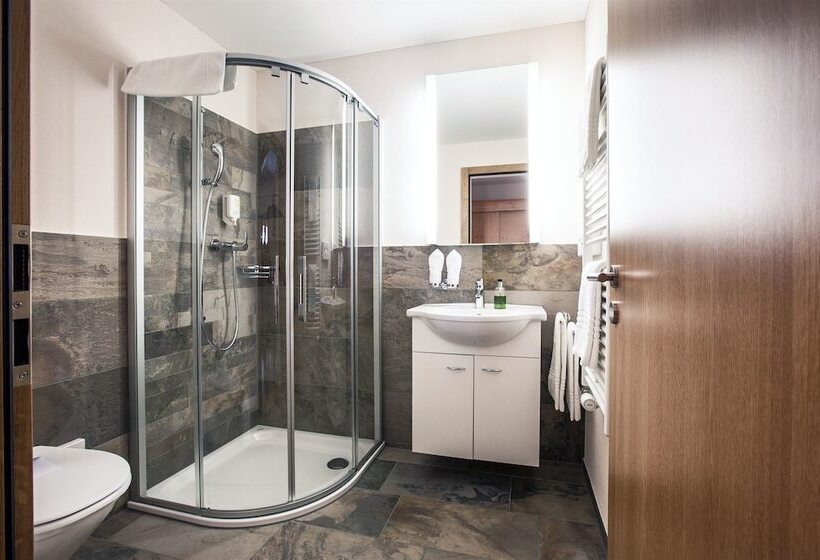 Berghotel Trübsee Accessible Only By Cable Car