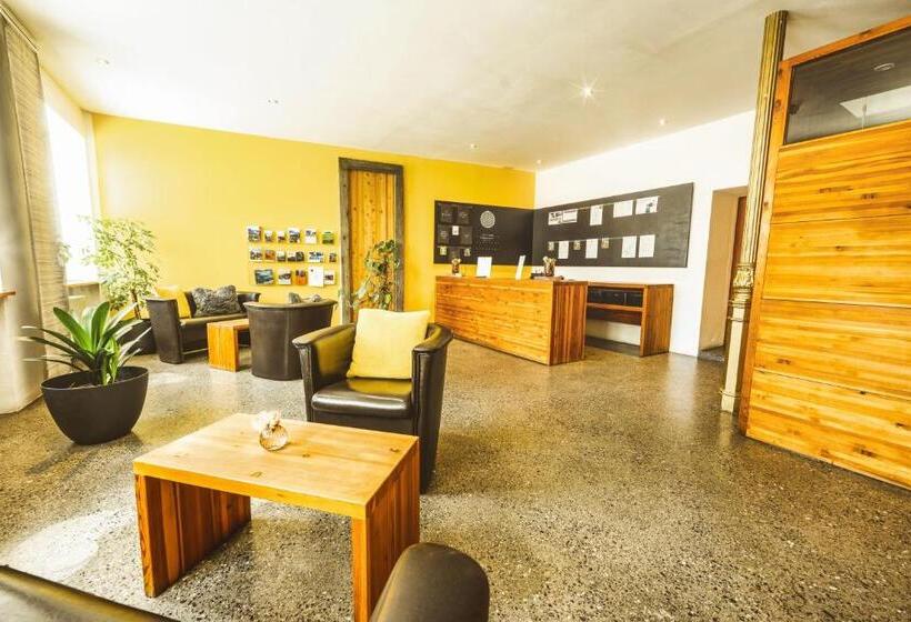 Curuna Hotel Garni B&b