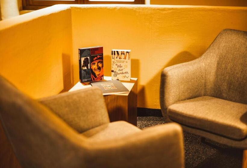 Curuna Hotel Garni B&b