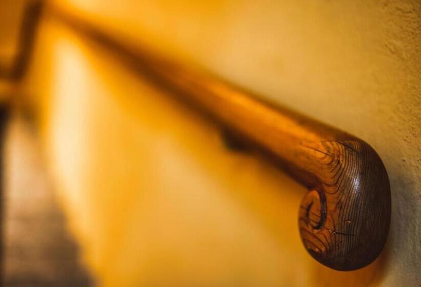 Curuna Hotel Garni B&b