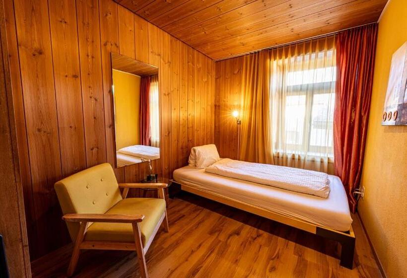 Curuna Hotel Garni B&b