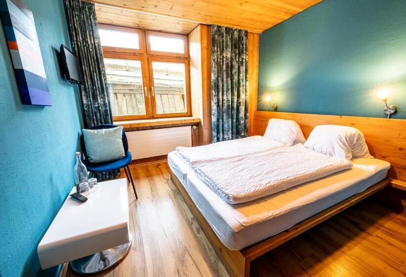 Curuna Hotel Garni B&b