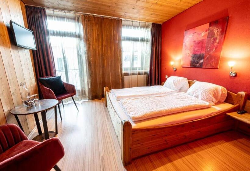 Curuna Hotel Garni B&b