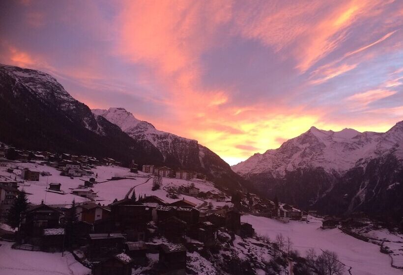 Gruppenhaus Rosy   Hostel