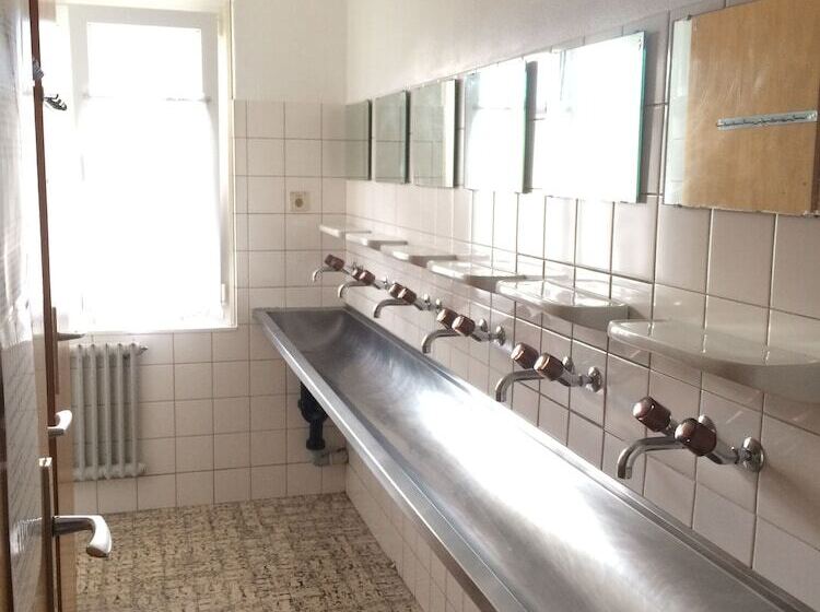 Gruppenhaus Rosy   Hostel